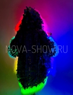 Блестящая шубка с черной подкладкой